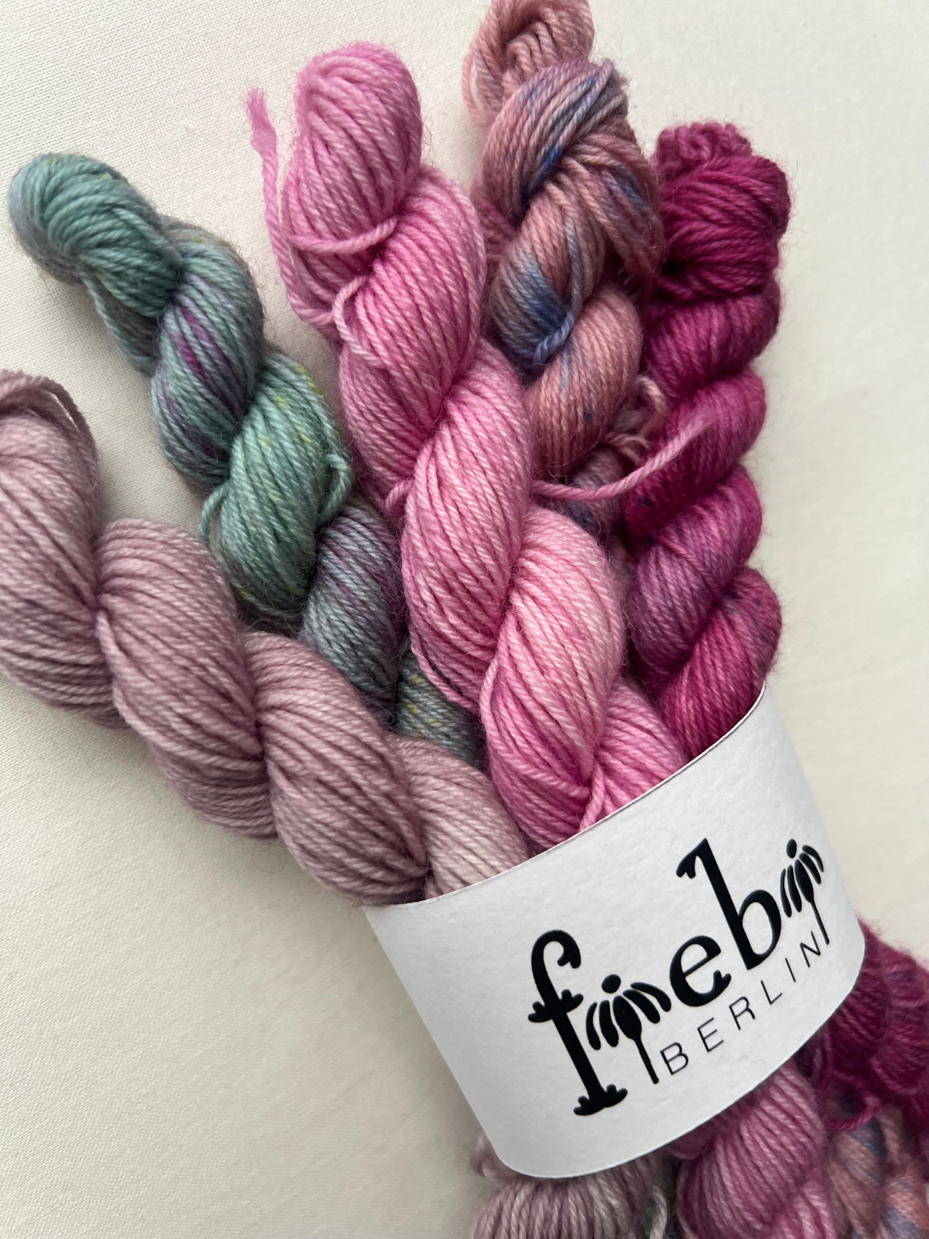 Hungry Orchid Woll-Minis