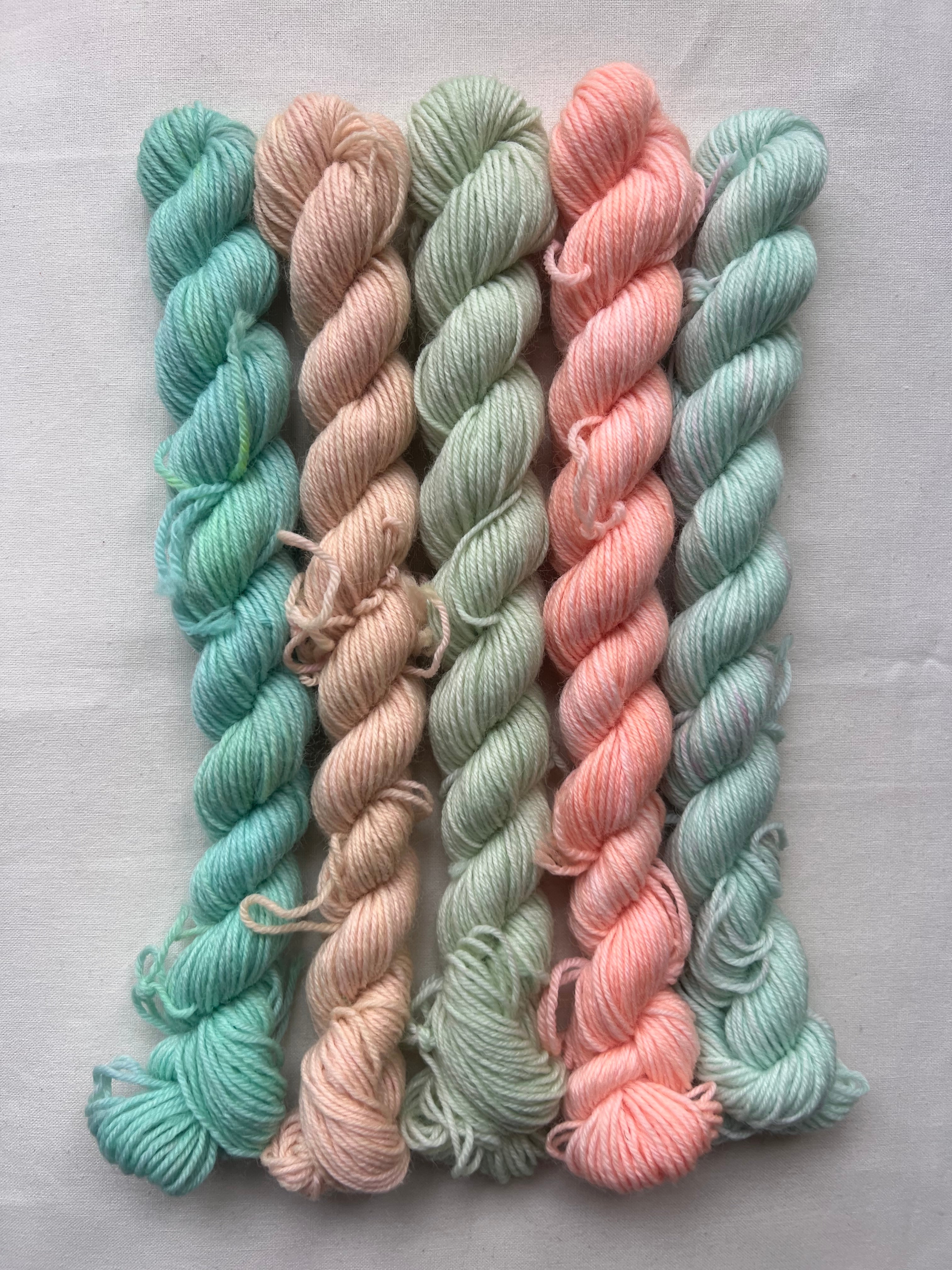 Spring Bouquet Woll-Minis