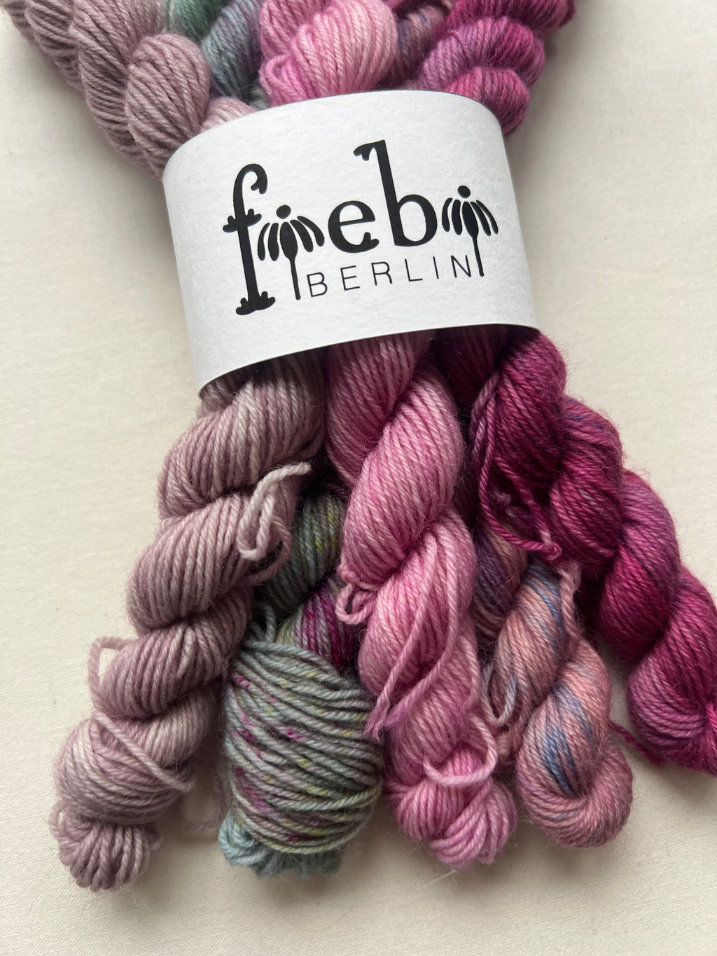 Hungry Orchid Woll-Minis