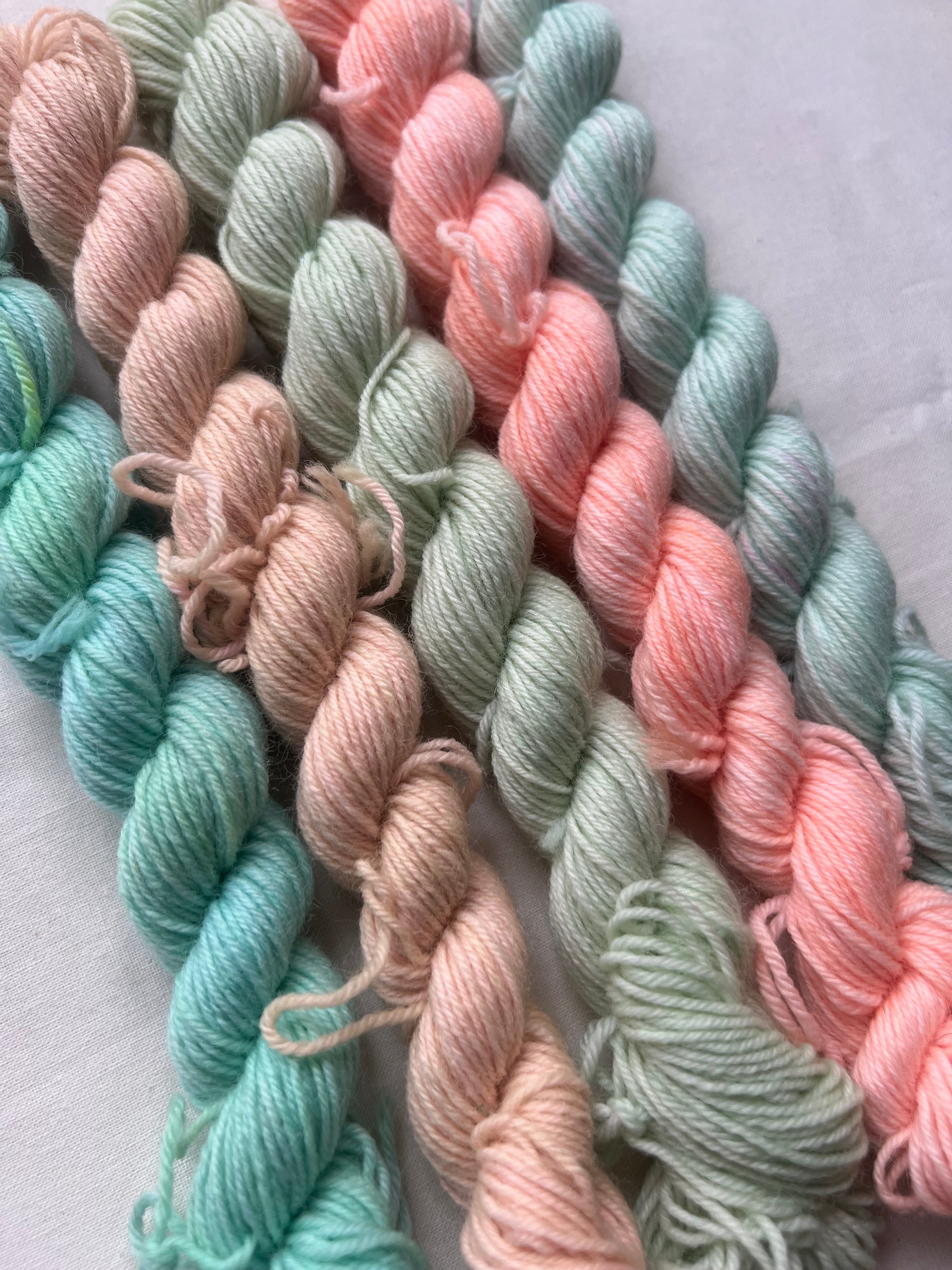 Spring Bouquet Woll-Minis