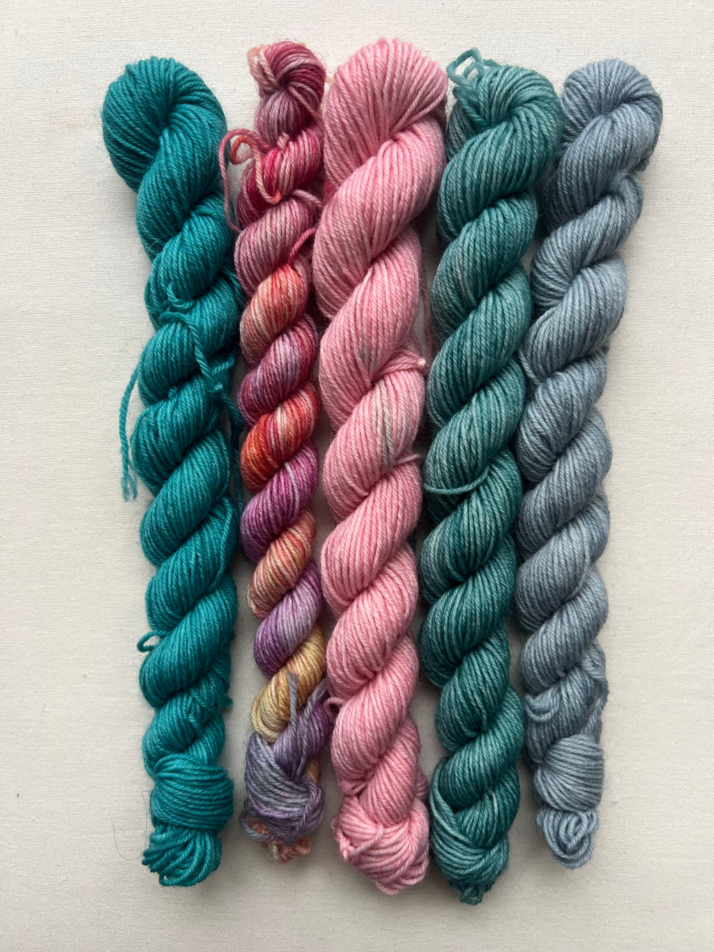 Bunter Himmel Woll-Minis