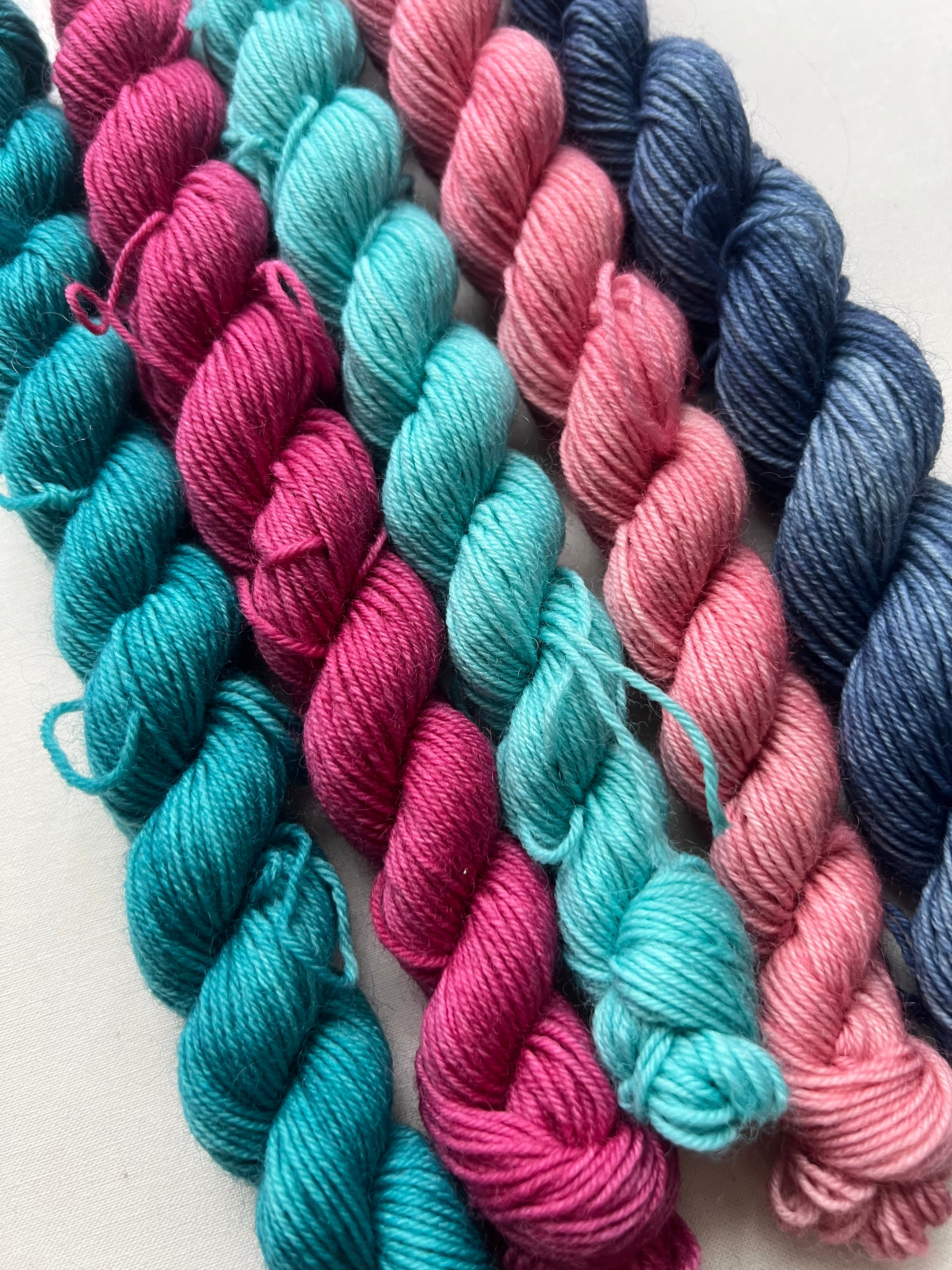 Rainbow Flowers Woll-Minis