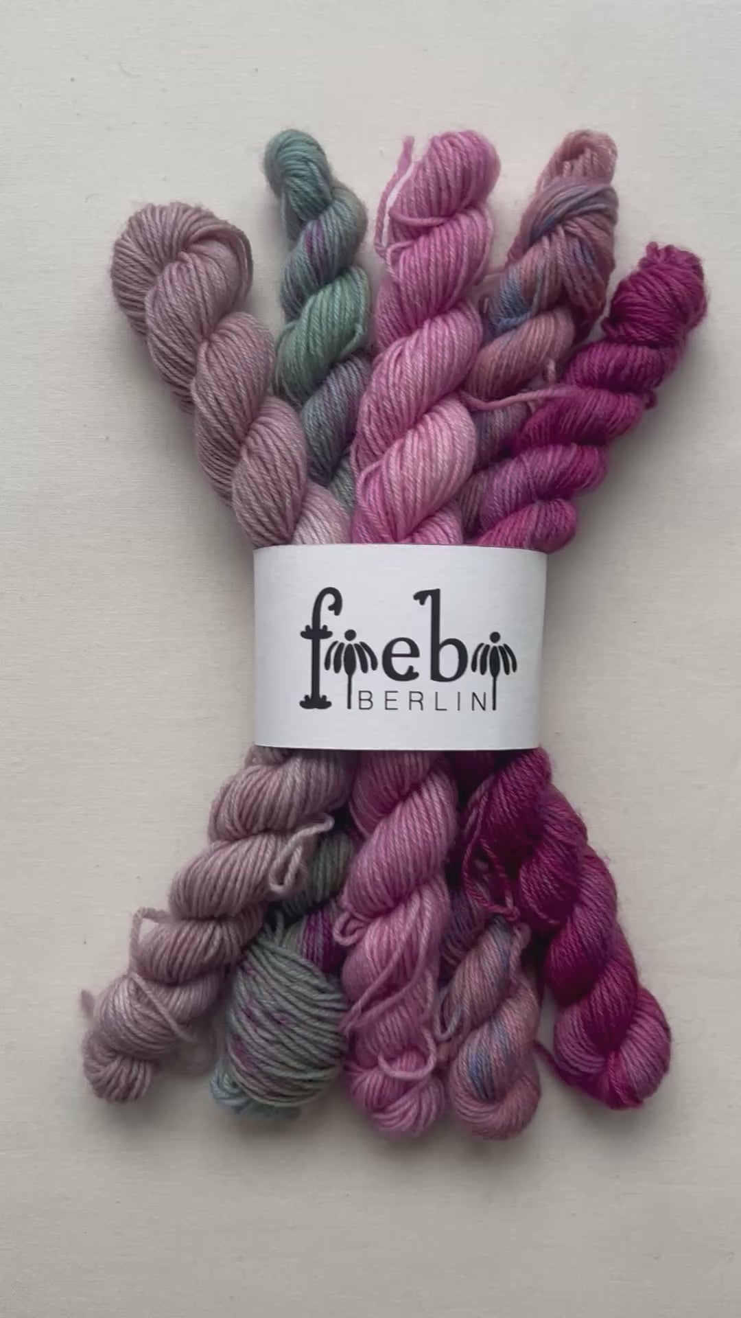 Hungry Orchid Woll-Minis